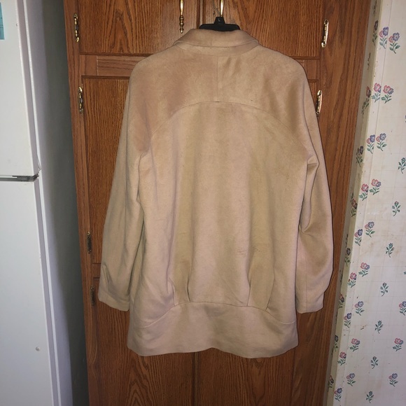 Coat - Picture 3 of 4